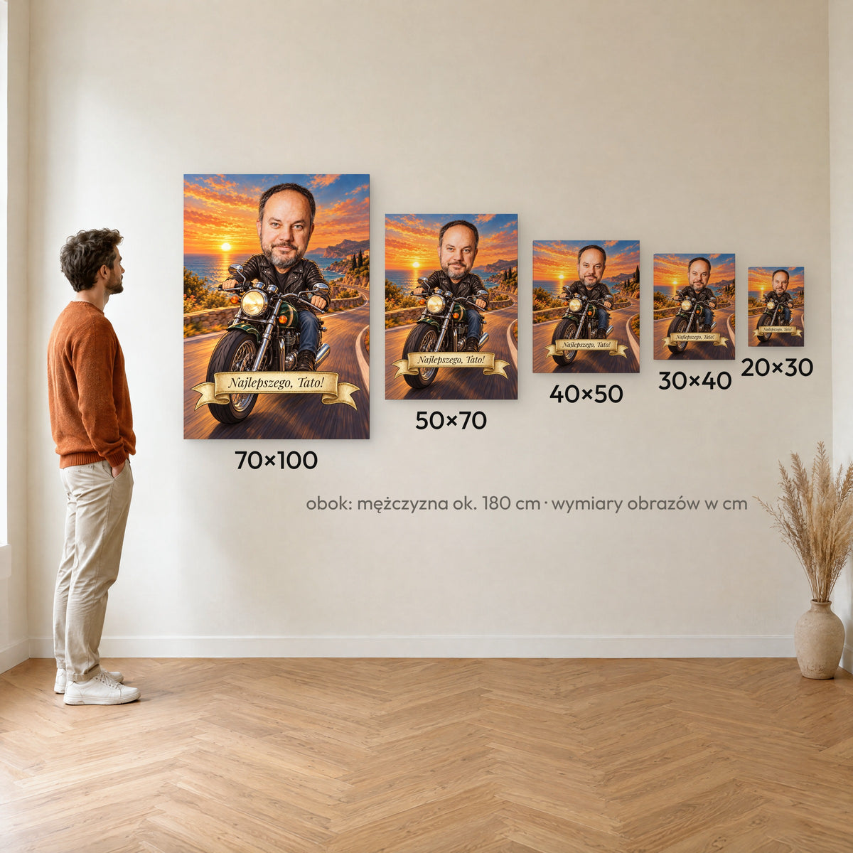 Motocyklista — porównanie rozmiarów obrazu na płótnie: 20×30, 30×40, 40×50, 50×70 i 70×100 cm na ścianie obok mężczyzny ok. 180 cm C-CV-KAR-06-2030