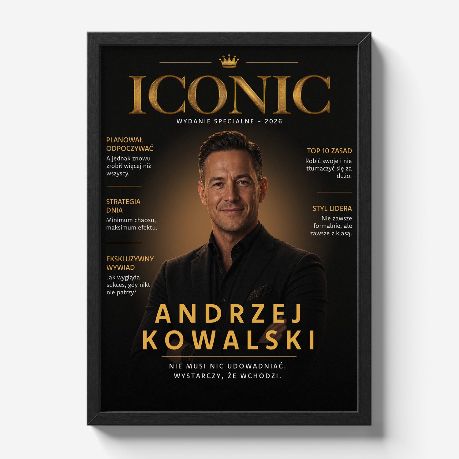 Personalizowany plakat magazynowy Iconic w czarnej ramce - widok frontalny z imieniem i zdjęciem