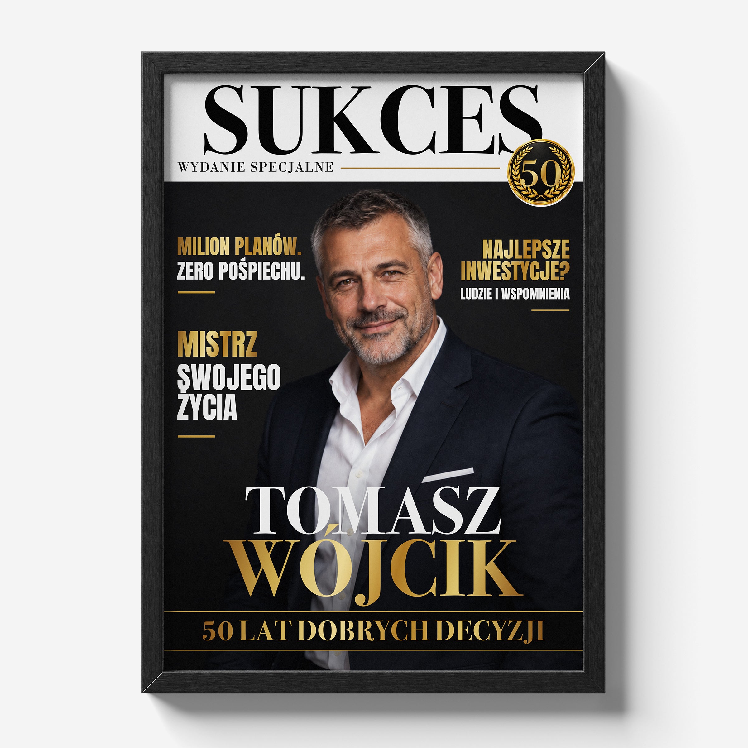 Personalizowany plakat SUKCES w czarnej ramce 21×30 na jasnym tle Marami, z własnym zdjęciem i tekstem | C-PL-COVMAG-15-2130-NF