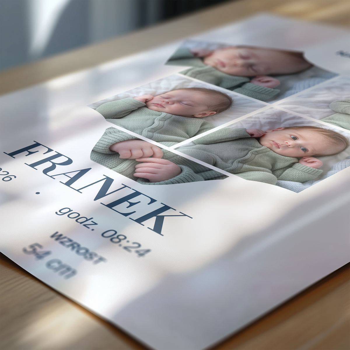 Personalizowany plakat Witaj Na Świecie w zbliżeniu pokazującym nadruk i typografię, z własnym zdjęciem i tekstem | C-PL-BABY-2-2130-NF