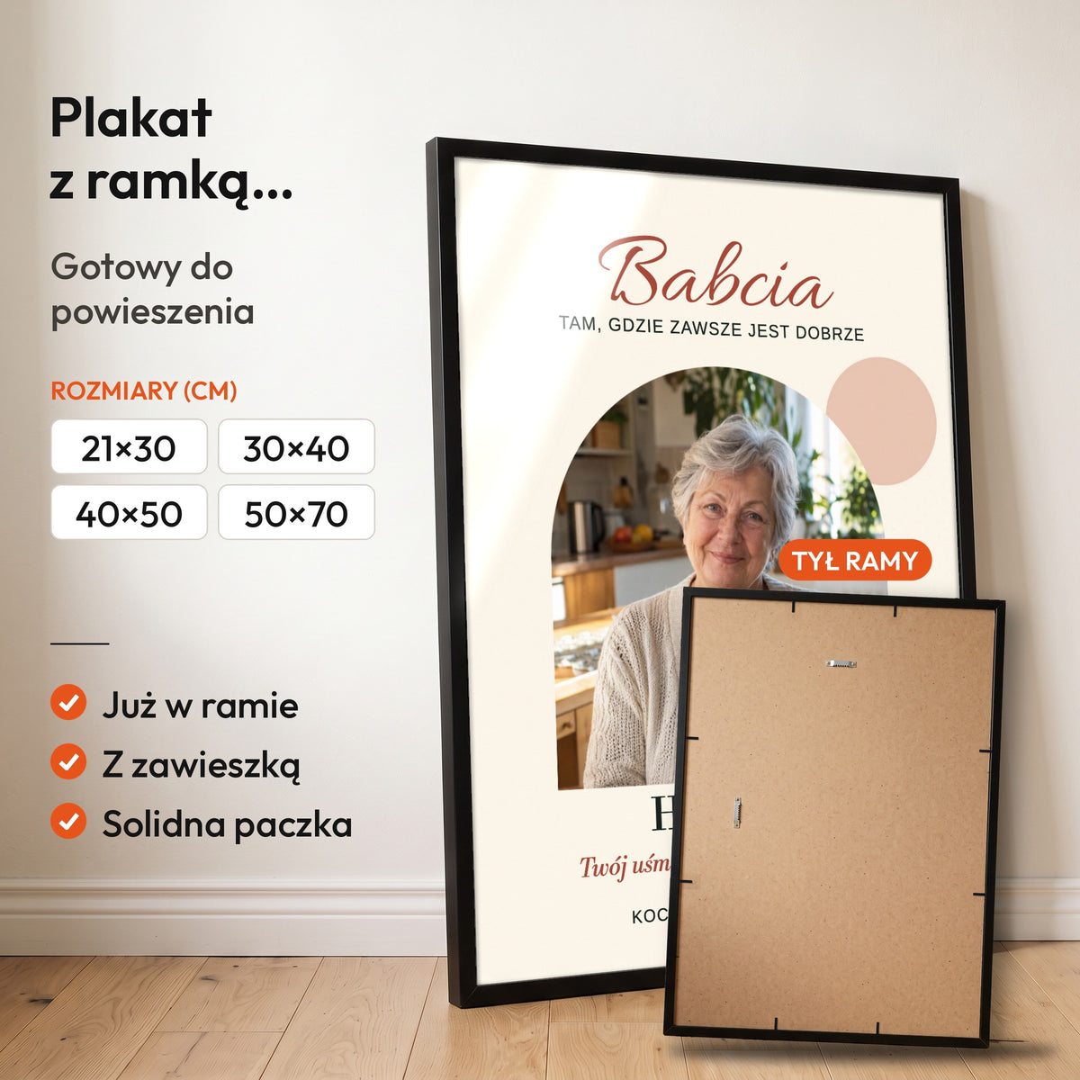 Babcia Ciepły Dom — plakat z ramką, gotowy do powieszenia: czarna rama od przodu i tył ramy z zawieszką. C-PL-HEART-23-2130-NF