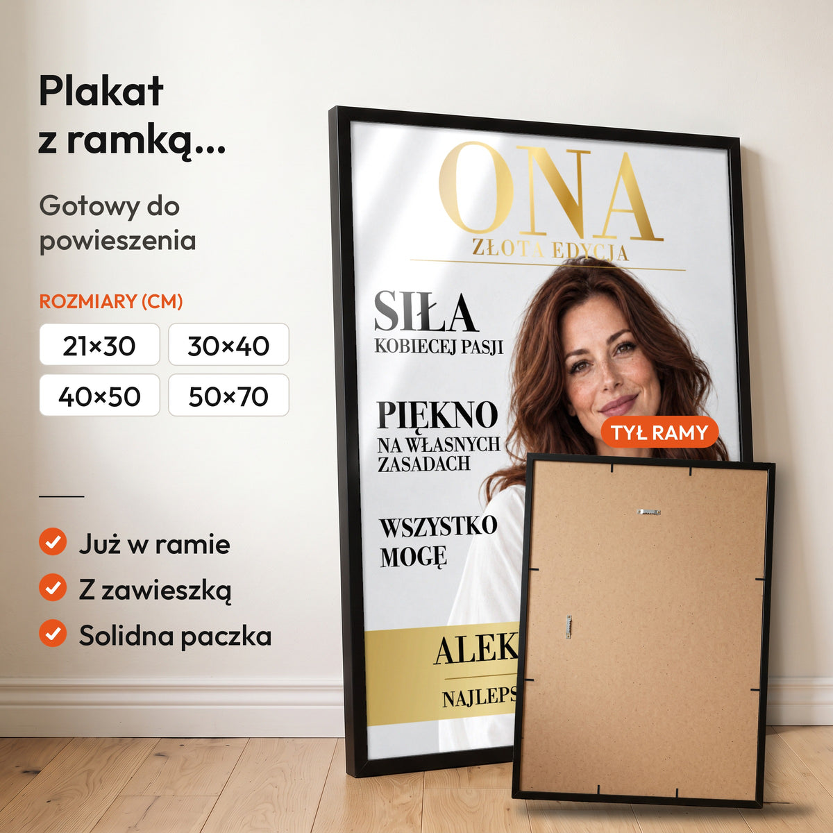 ONA — plakat z ramką, gotowy do powieszenia: czarna rama od przodu i tył ramy z zawieszką. C-PL-COVMAG-14-2130-NF