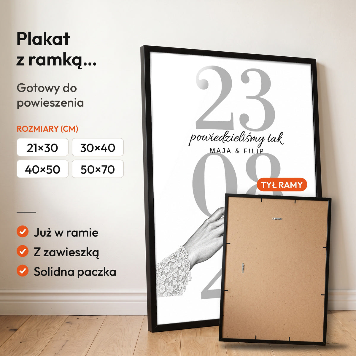 Powiedzieliśmy Tak — plakat z ramką, gotowy do powieszenia: czarna rama od przodu i tył ramy z zawieszką. C-PL-HEART-20-2130-NF